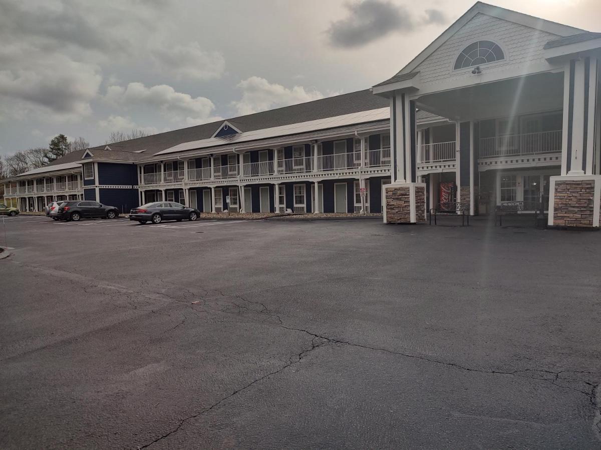 Hilltop Inn & Suites, Near Foxwoods Casino North Stonington Exteriér fotografie