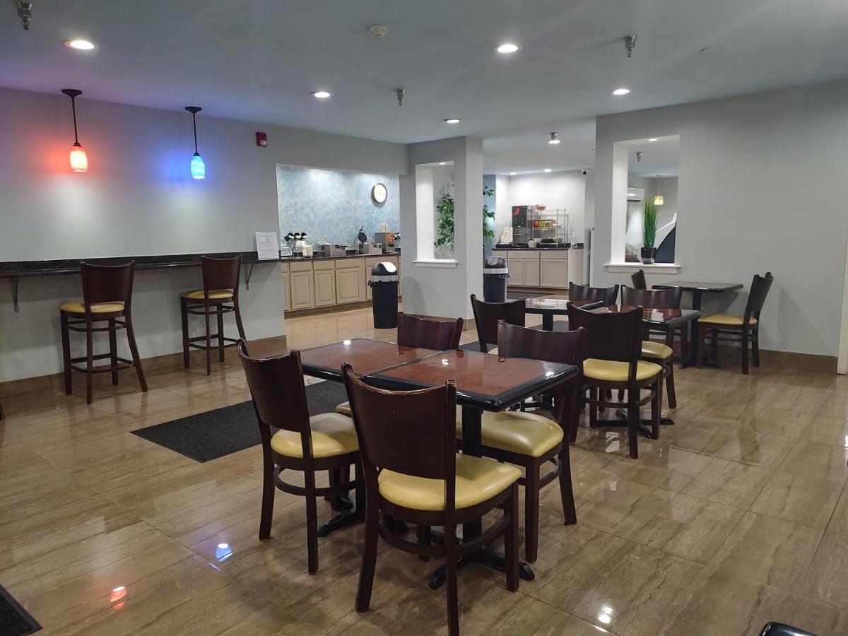 Hilltop Inn & Suites, Near Foxwoods Casino North Stonington Exteriér fotografie