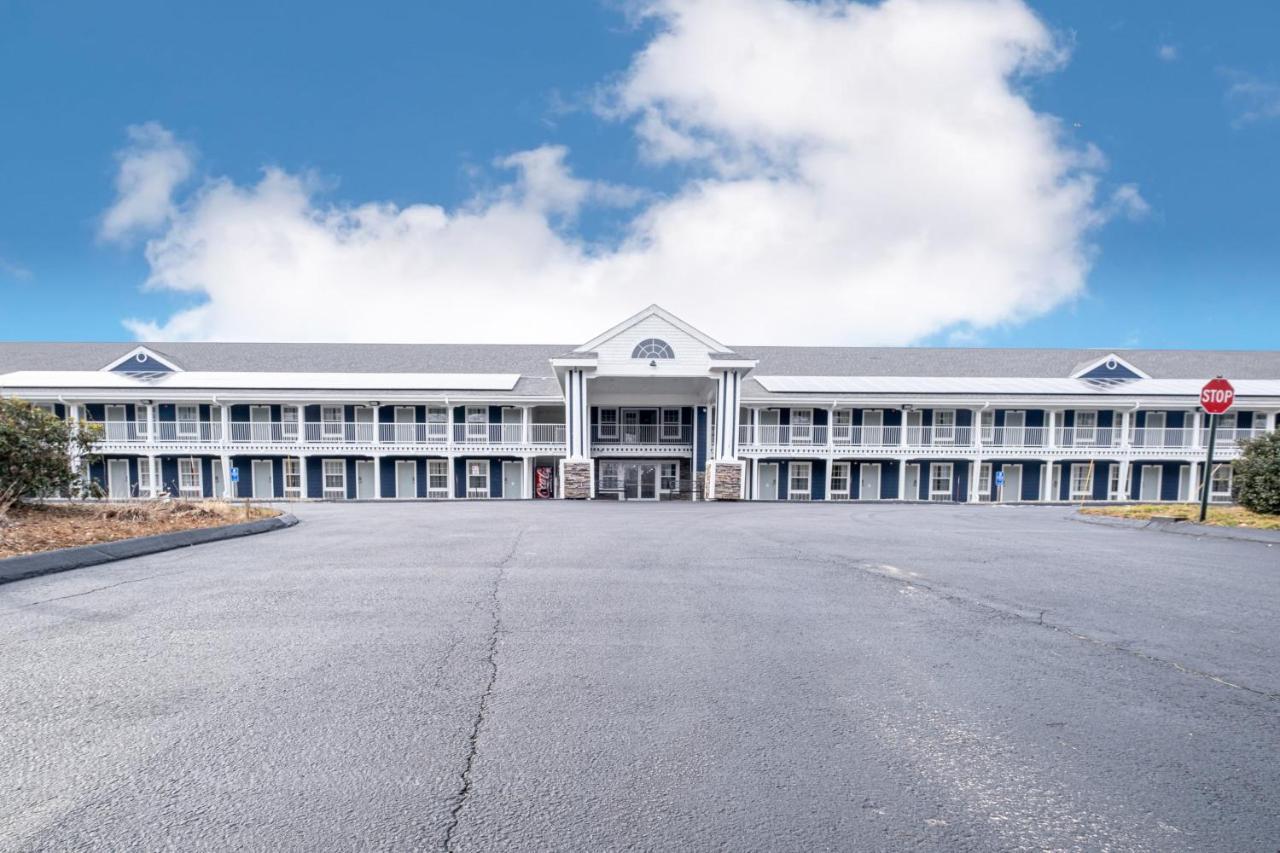 Hilltop Inn & Suites, Near Foxwoods Casino North Stonington Exteriér fotografie