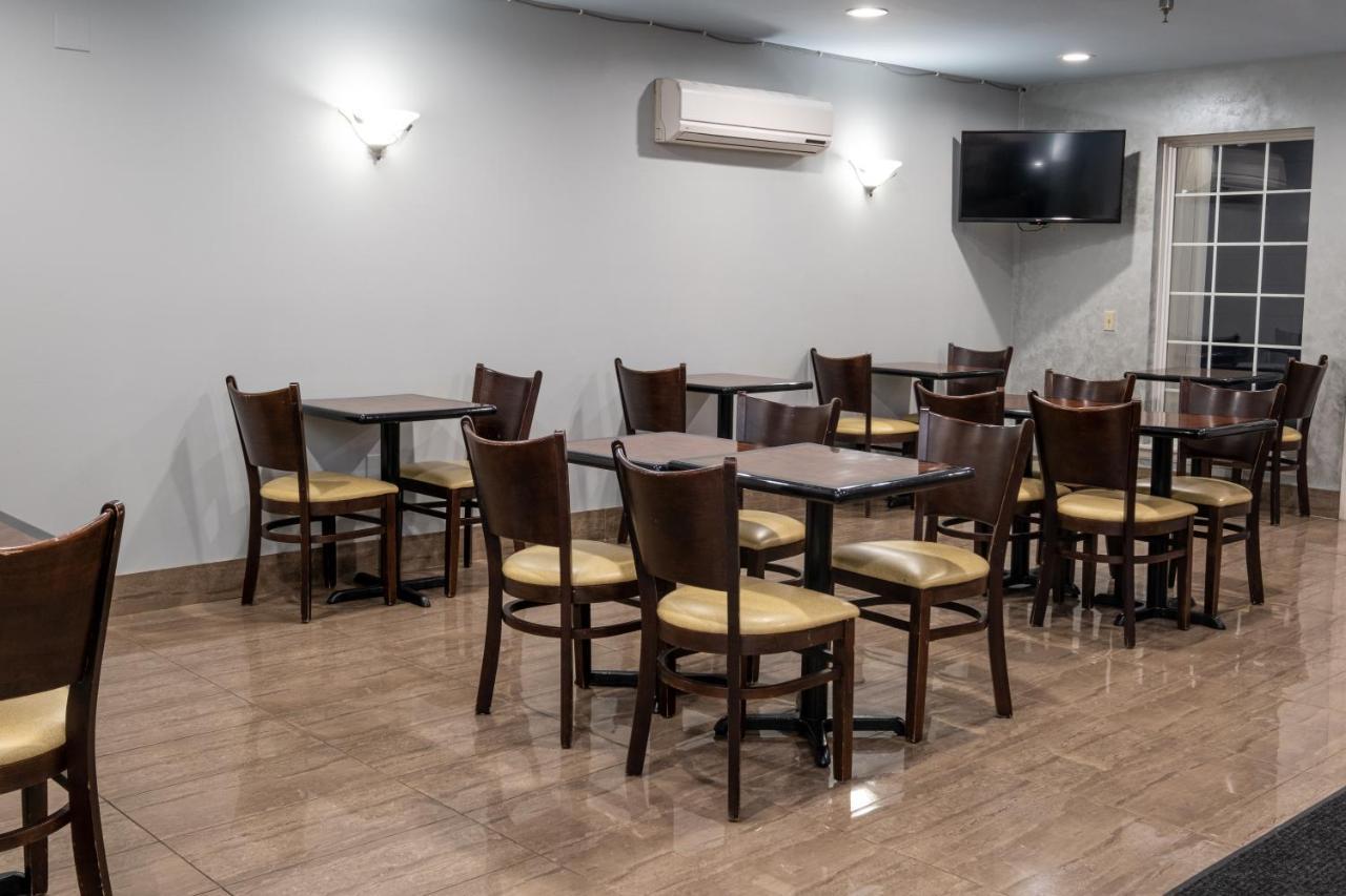 Hilltop Inn & Suites, Near Foxwoods Casino North Stonington Exteriér fotografie