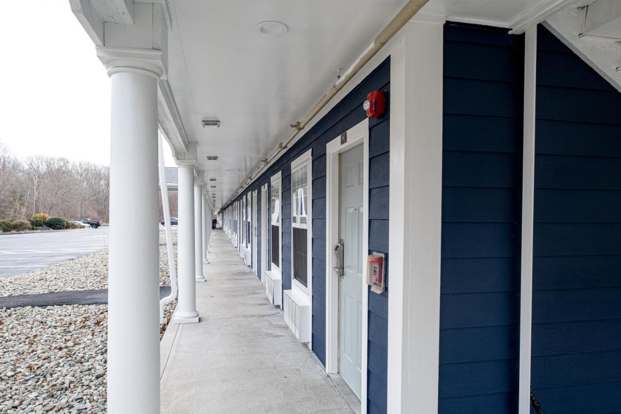Hilltop Inn & Suites, Near Foxwoods Casino North Stonington Exteriér fotografie