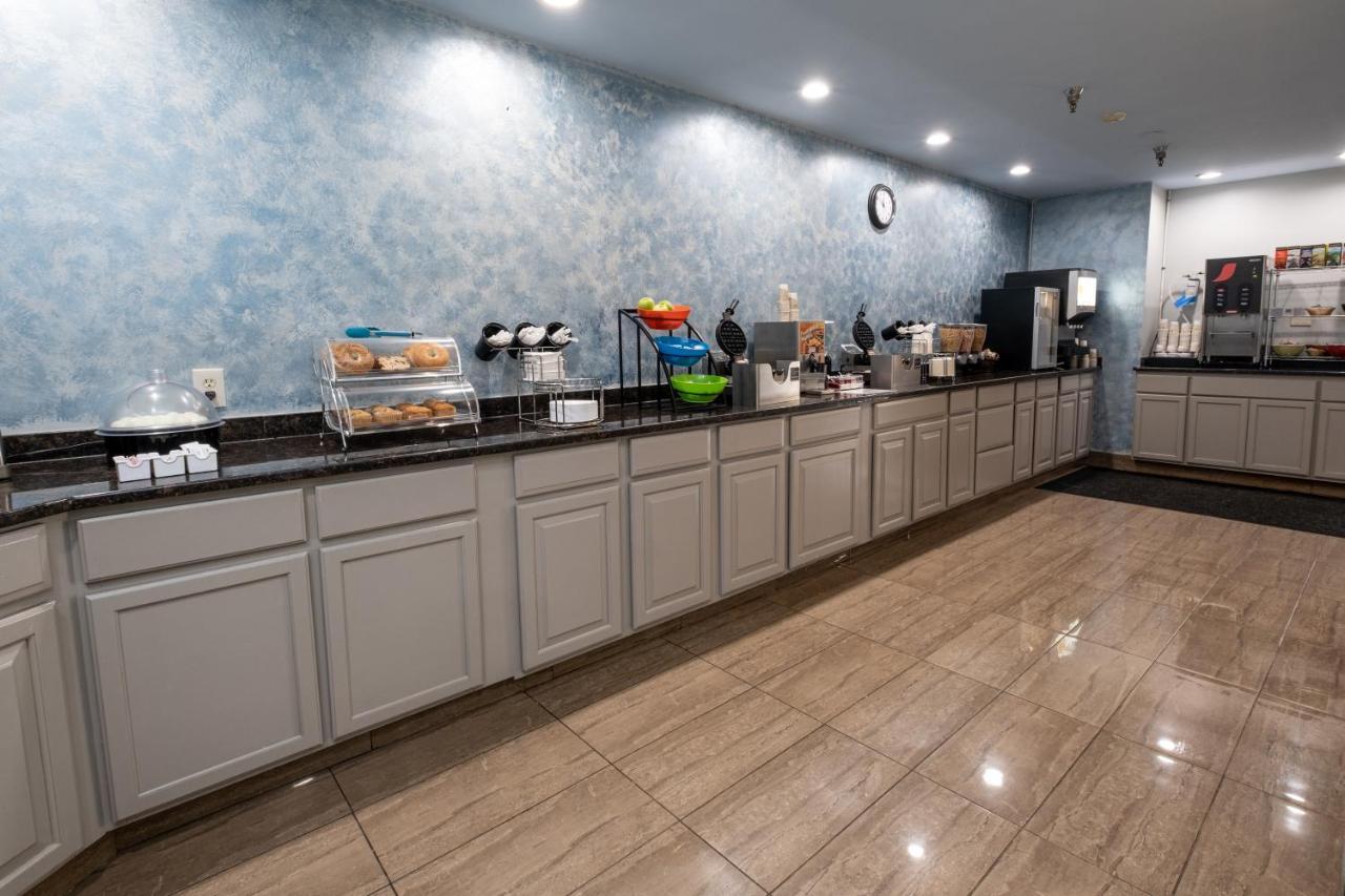 Hilltop Inn & Suites, Near Foxwoods Casino North Stonington Exteriér fotografie