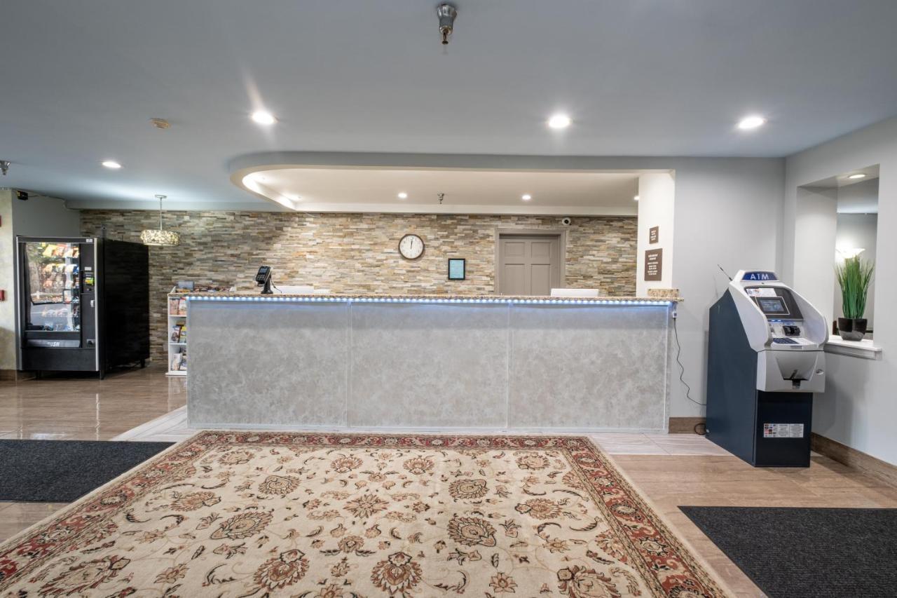 Hilltop Inn & Suites, Near Foxwoods Casino North Stonington Exteriér fotografie